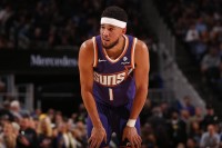 🏀太阳VS魔术前瞻：主场龙碰上客场虫 布克能否带队终结3连败？