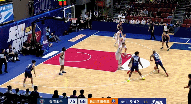 NBL战报:奥利弗31+13 琼斯28+9 马立克孔拿下27分 香港91-87长沙